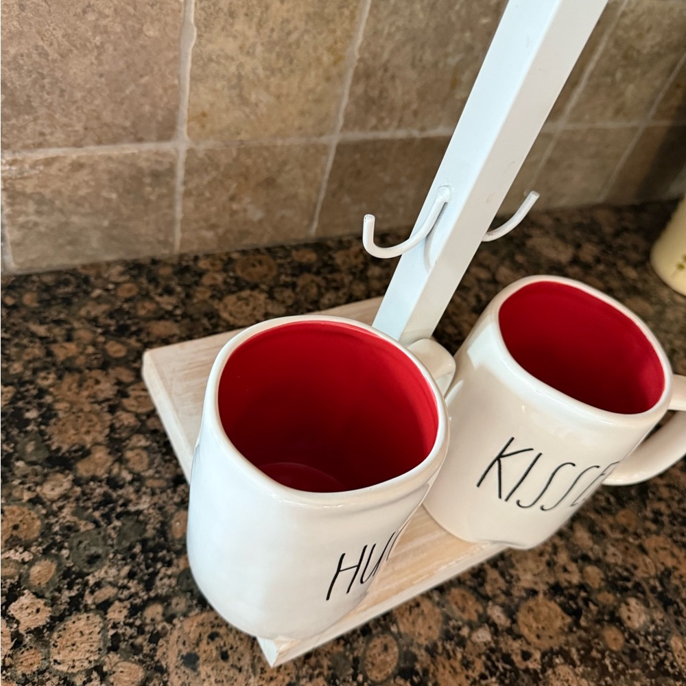 Rae Dunn Hugs & Kisses Mugs With Mug Tree - Picture 2 of 10